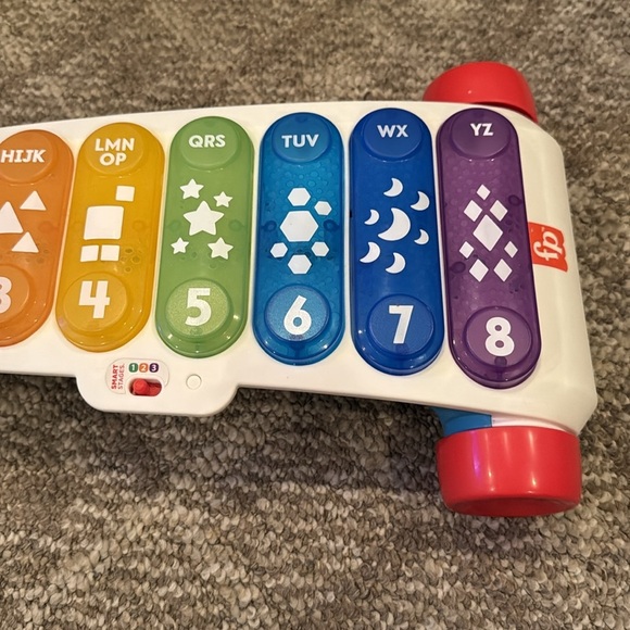 Fisher-Price Giant Light Up Xylophone Pull-Along - Picture 4 of 6